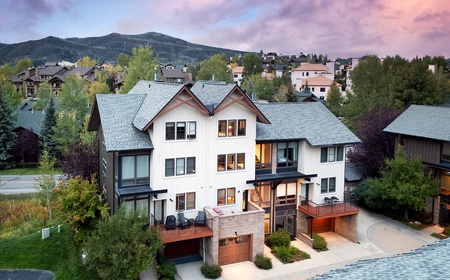 Hawk's View Chalet