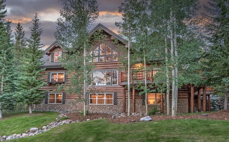 Twin Eagles Lodge