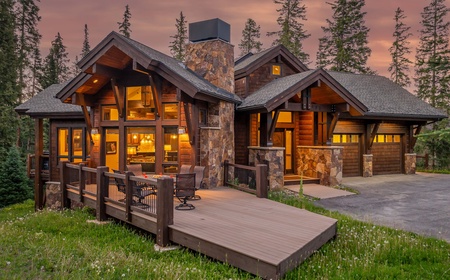 Rocky Mountain Lodge