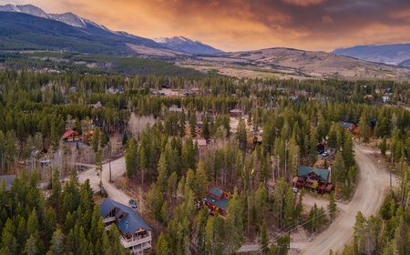 Quicksilver Lodge