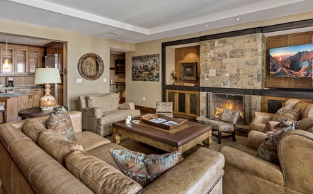 One Steamboat Place #610: Elk Mountain 2