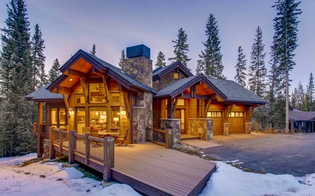 Rocky Mountain Lodge