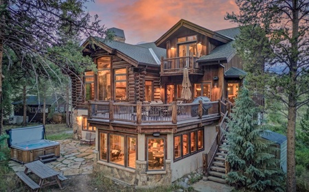 Rivertree Lodge