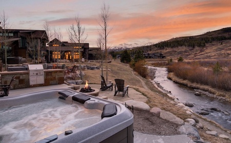 River Song at The Shores 2