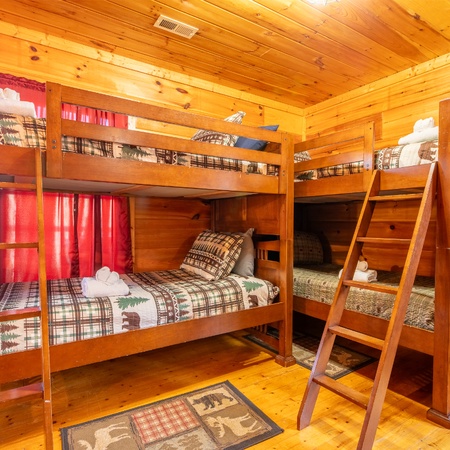 TreeTop Lodge