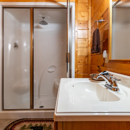 Bear Essentials Lodge