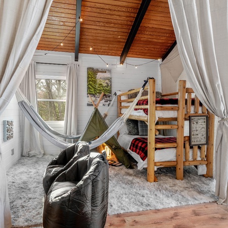 Smoky Fox Lodge