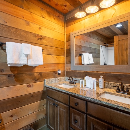 The Lodge At Coopers Hawk