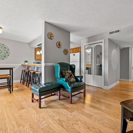 Windy Oaks Condo