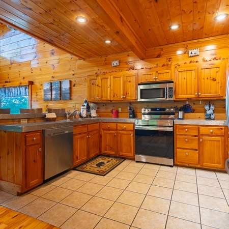 Bear Essentials Lodge