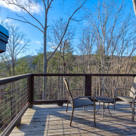 Bearfoot Splash Hideaway
