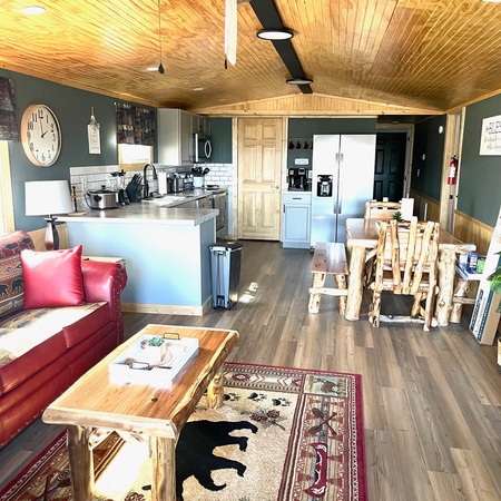 Cozy Hollow Cabin