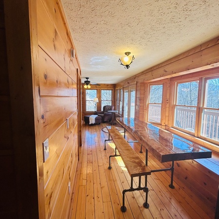 Moonshine Lodge