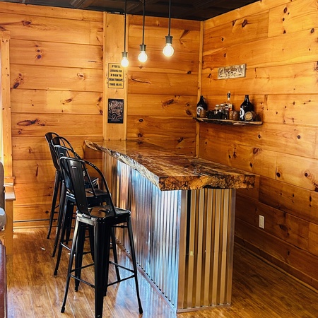 Moonshine Lodge