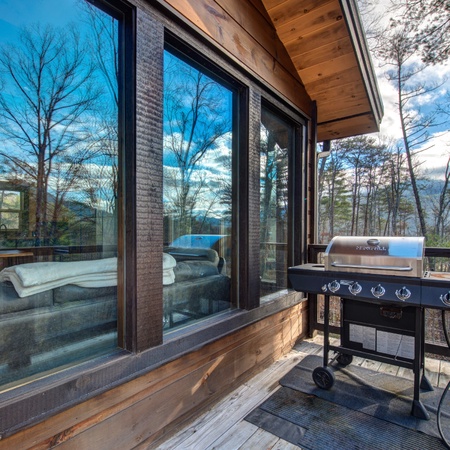 Bearfoot Splash Hideaway