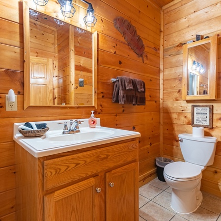 Bear Essentials Lodge