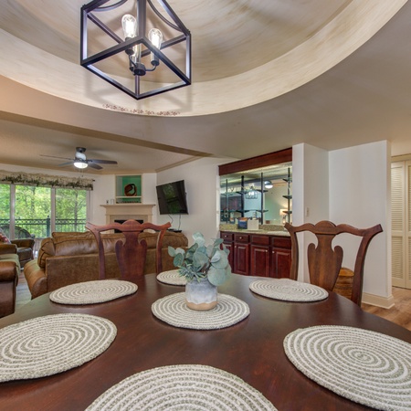 Cs Creekside Condo