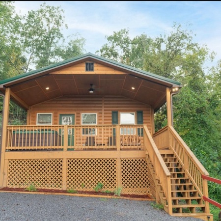 Cozy Hollow Cabin
