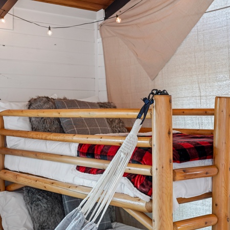 Smoky Fox Lodge