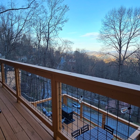 Honey Bear Lodge