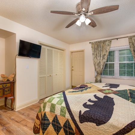 Cs Creekside Condo