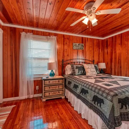 Gatlinburg's Cozy Rose