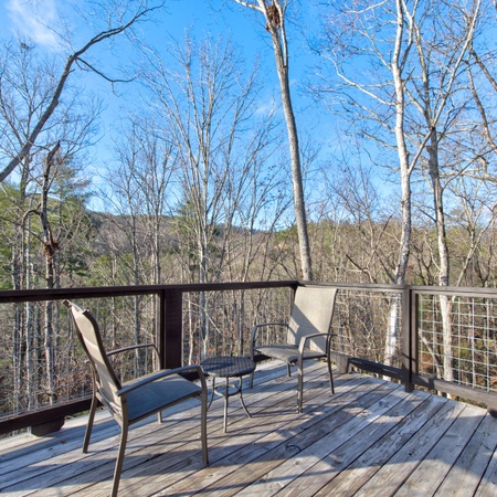 Bearfoot Splash Hideaway
