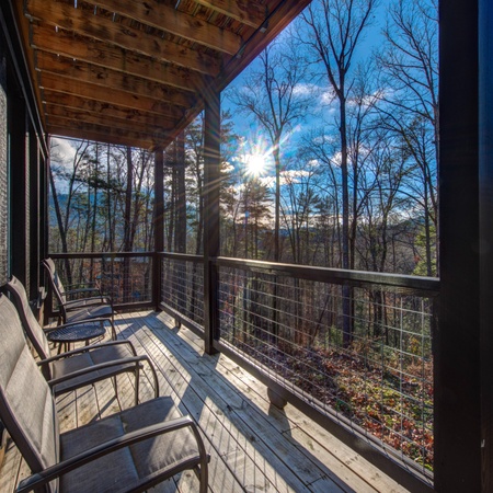 Bearfoot Splash Hideaway