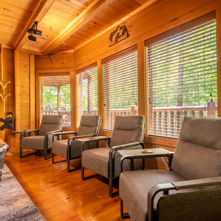 Smoky Breeze Retreat