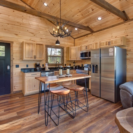 Bearfoot Splash Hideaway