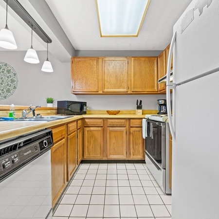 Windy Oaks Condo