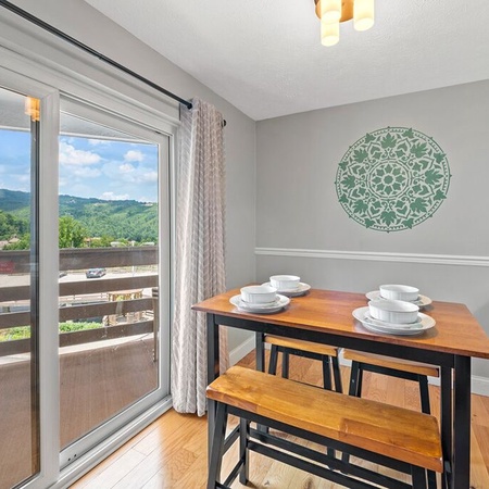 Windy Oaks Condo