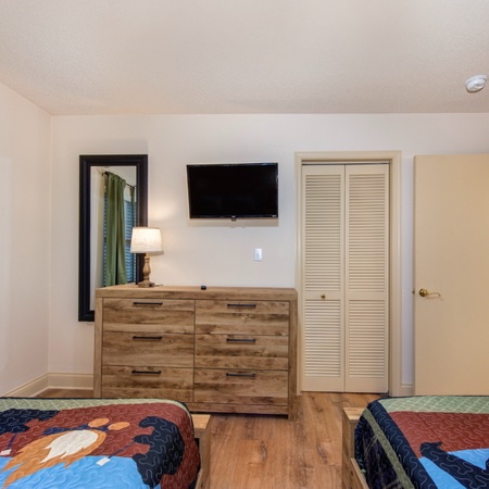 Cs Creekside Condo