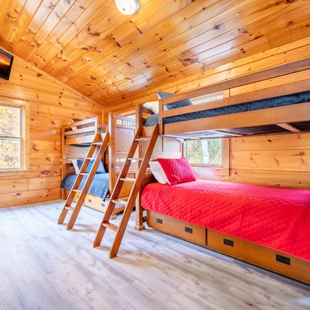 Moonshine Lodge