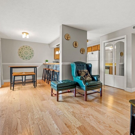 Windy Oaks Condo