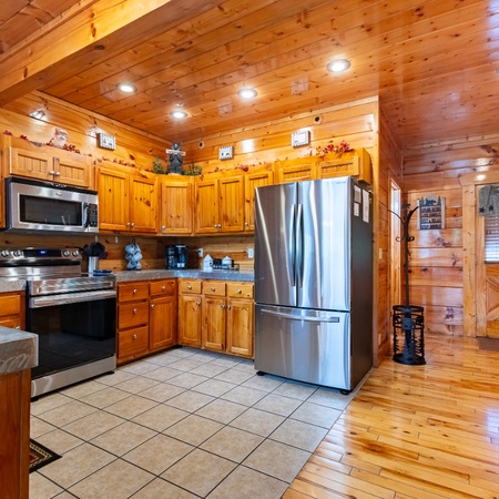 Bear Essentials Lodge
