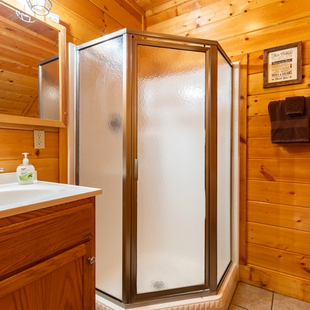 Bear Essentials Lodge