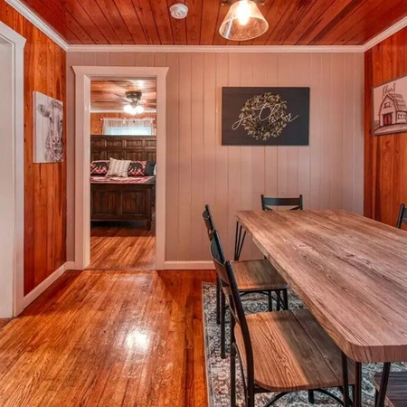Gatlinburg's Cozy Rose