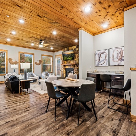 Lookout Lodge