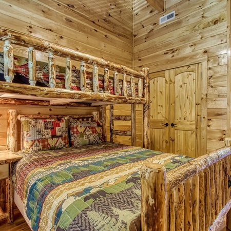 Smokey Peak Inn