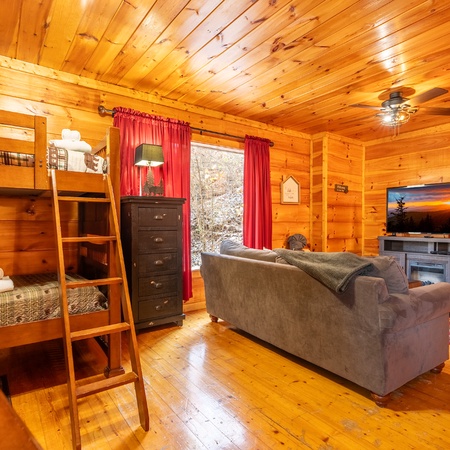 TreeTop Lodge