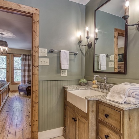 Cades Cove Escape