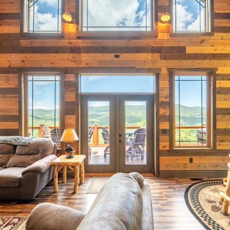 The Lodge At Coopers Hawk