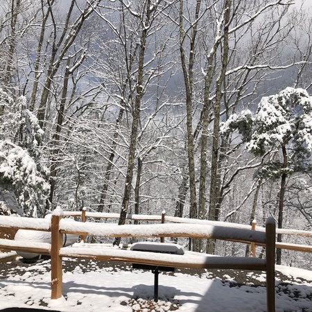 Smokey Peak Inn