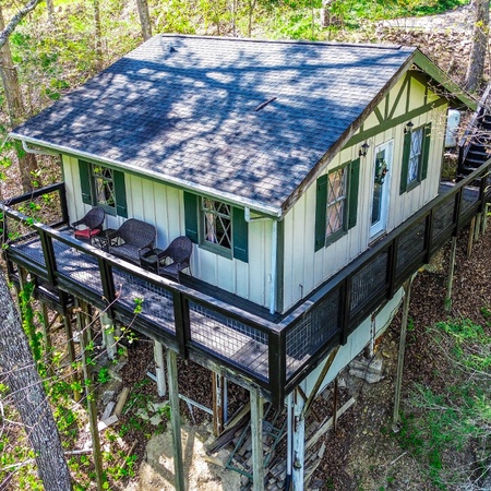 Hillside Hideaway