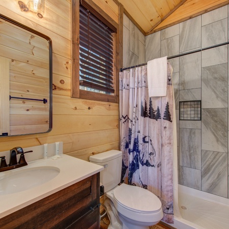 Bearfoot Splash Hideaway