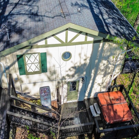 Hillside Hideaway