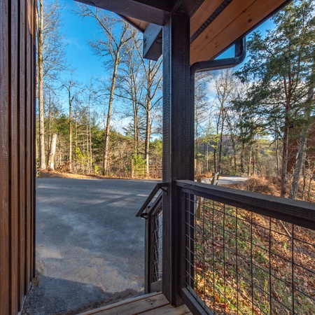 Bearfoot Splash Hideaway