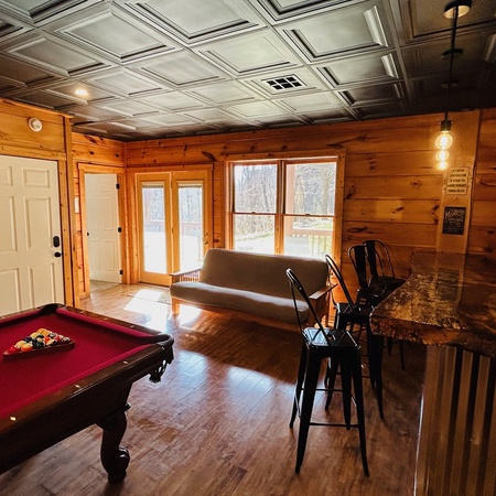 Moonshine Lodge