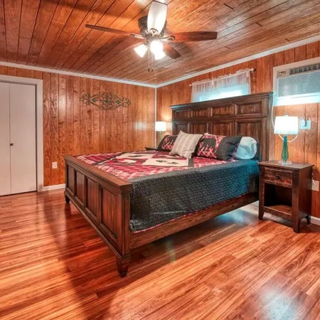 Gatlinburg's Cozy Rose